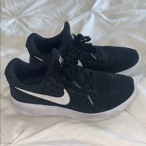 Black Nike Lunarepic Flyknit 2